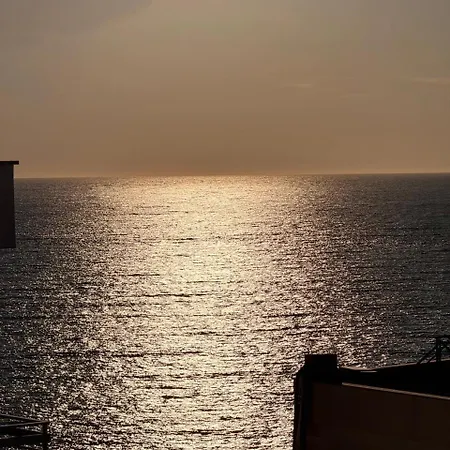 Leo Sea View *