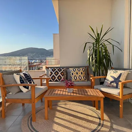 Leo Sea View Apartment Sarande